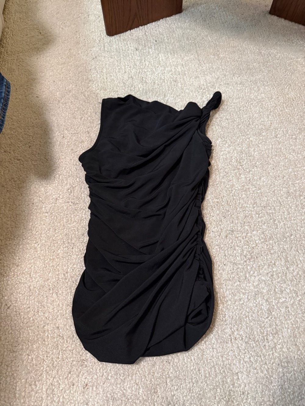 Women’s Black One-Shoulder Ruched top